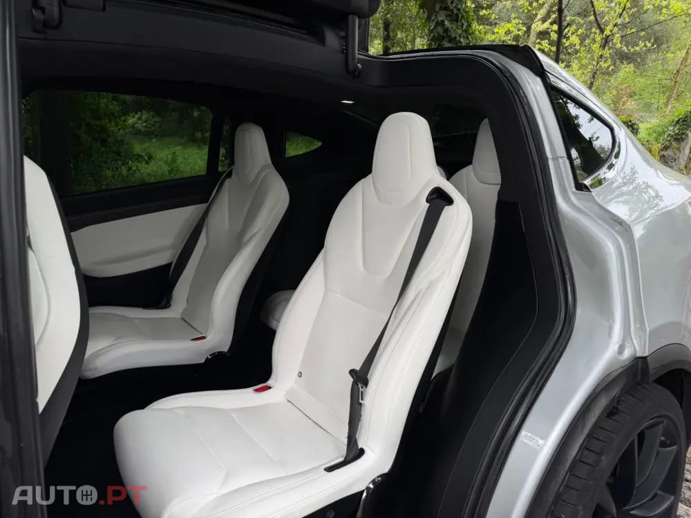 Tesla Model X 100D