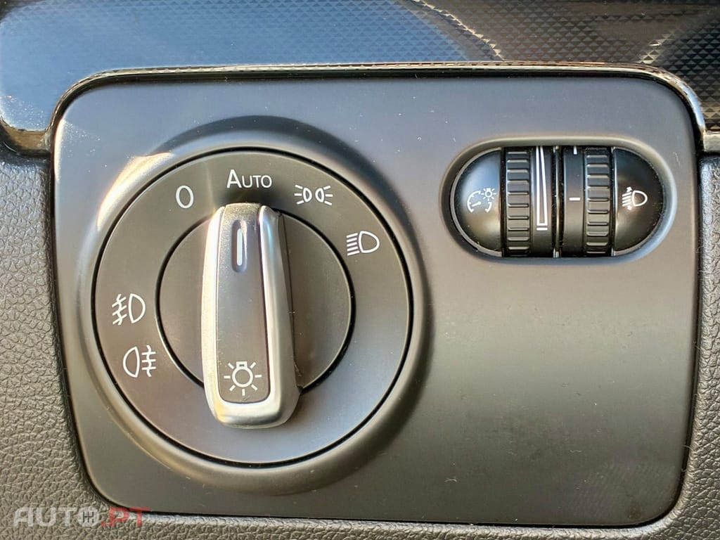 Volkswagen Golf VI 1.6 TDi Confortline