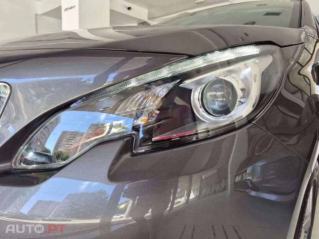 Peugeot 2008 1.2 PureTech Style