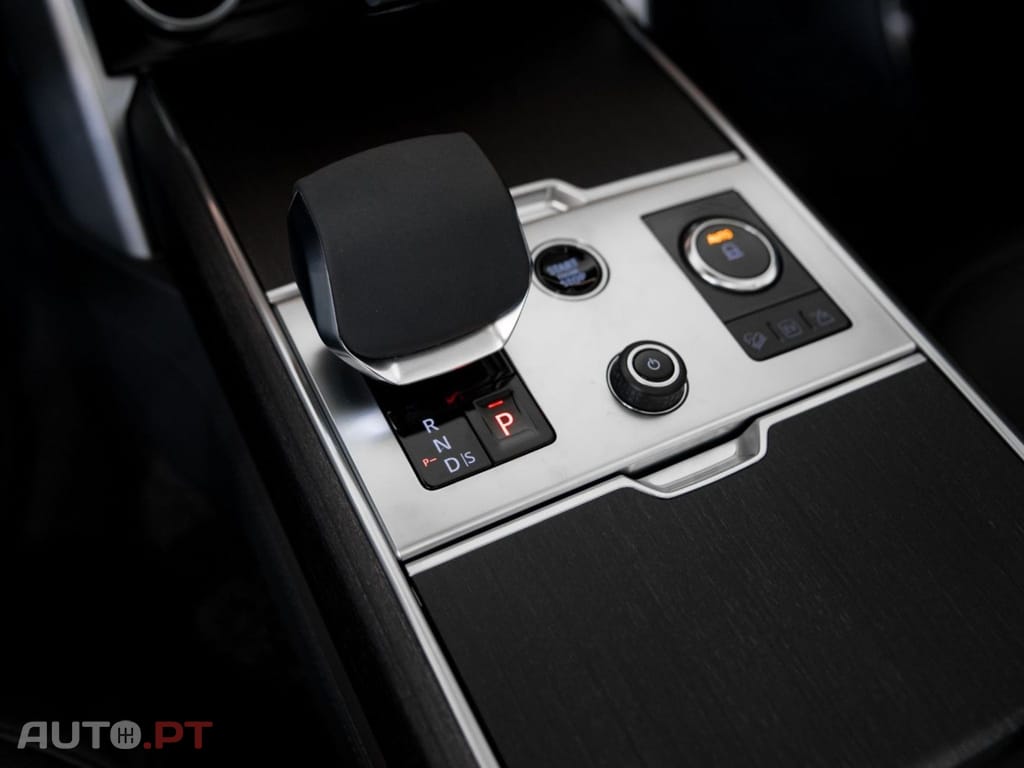Land Rover Range Rover I.V.A DEDUTIVEL P440e LWB 