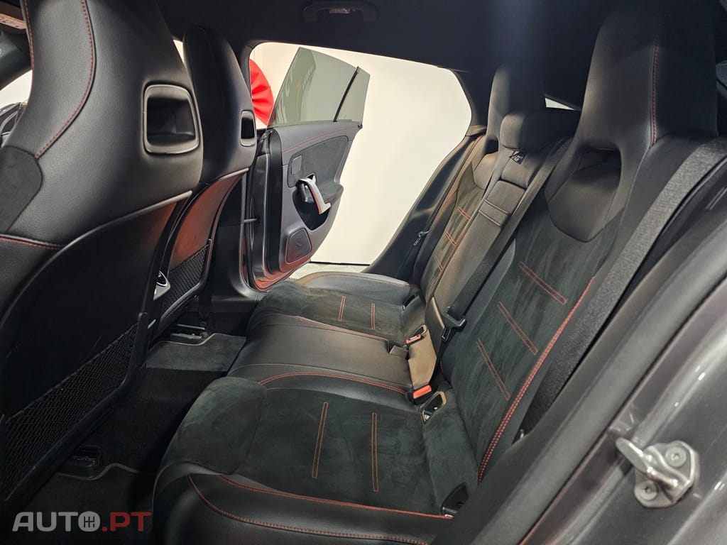 Mercedes-Benz CLA 180 Shooting Brake 7G-DCT AMG Line