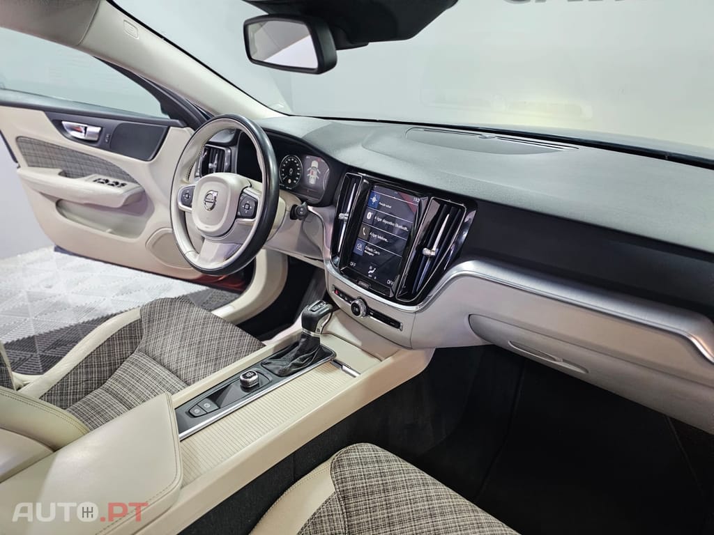 Volvo V60 2.0 D4 Momentum Geartronic