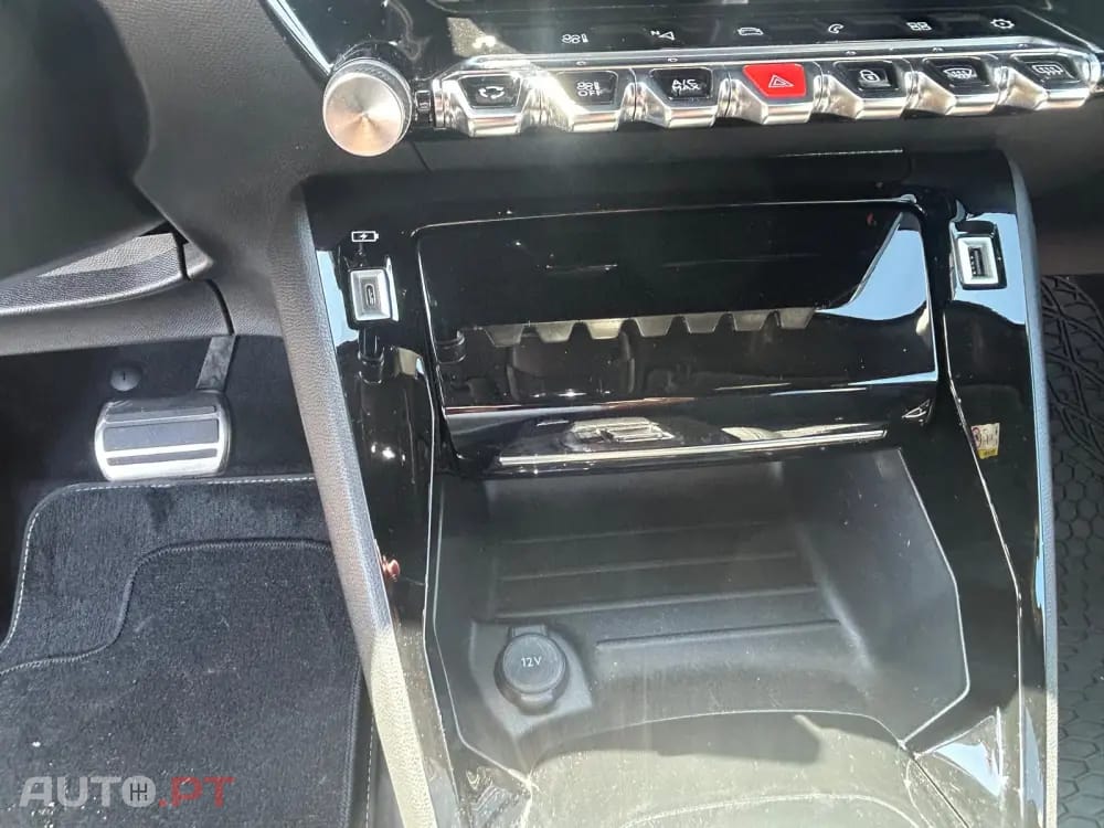 Peugeot 208 1.2 PureTech GT EAT8