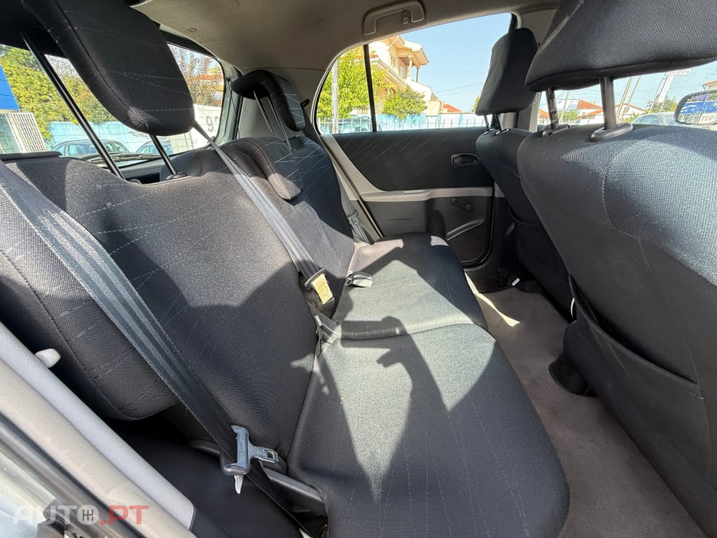 Toyota Yaris 1.0 VVT-i AC