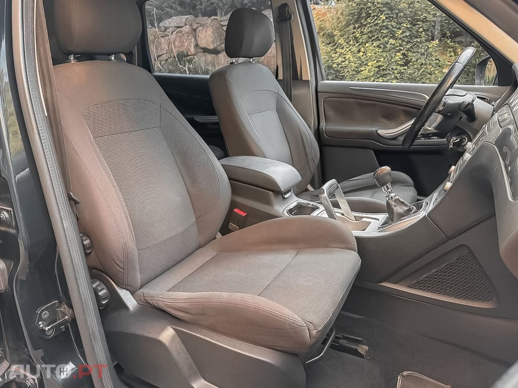 Ford S-Max 2.0 TDCi Titanium 7L