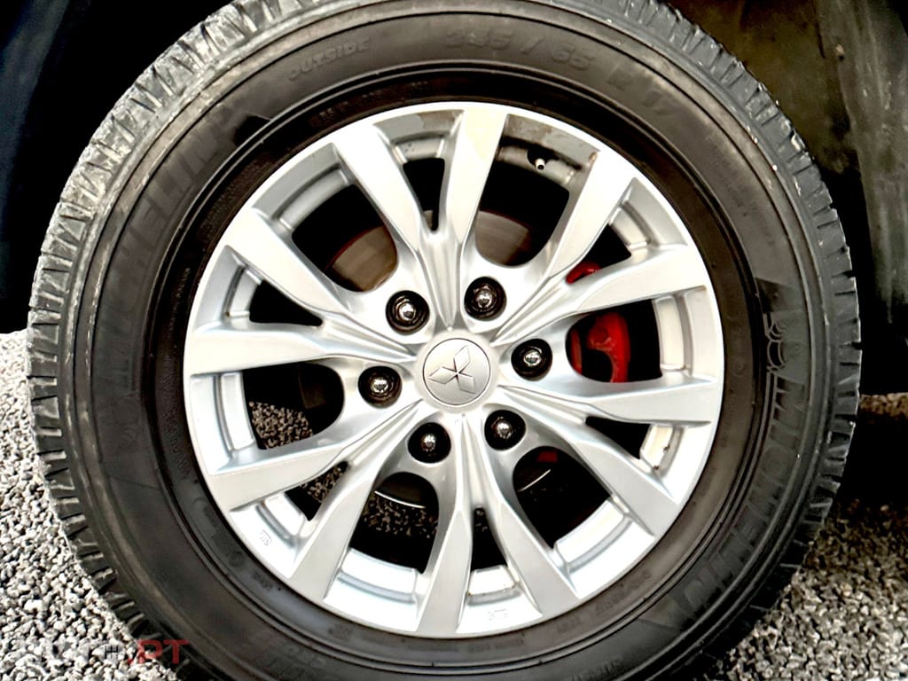 Mitsubishi L200 2.5 DI-D CS Baja HP 4WD