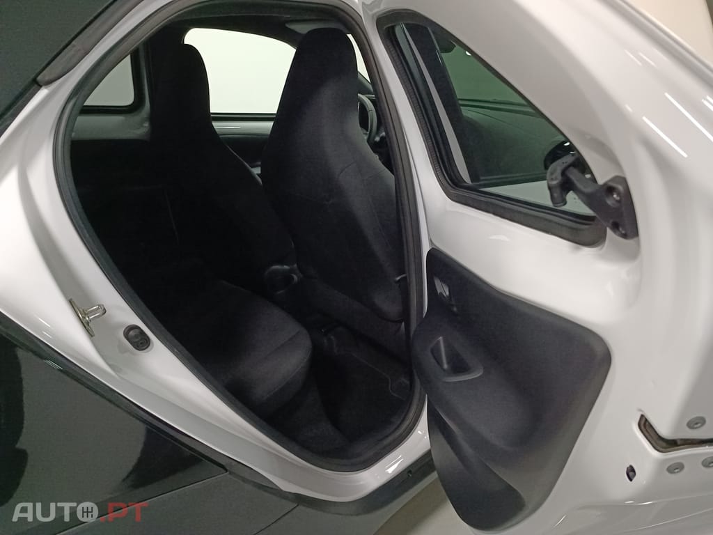 Toyota Aygo X 1.0 Play