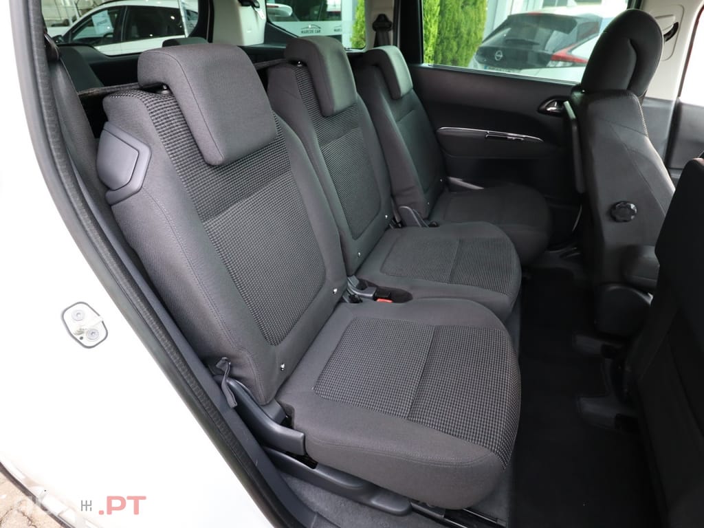 Peugeot 5008 1.6 E-HDi 7L SE Style 2-Tronic