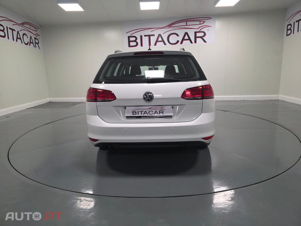 Volkswagen Golf 1.6 HDI CONFORTLINE