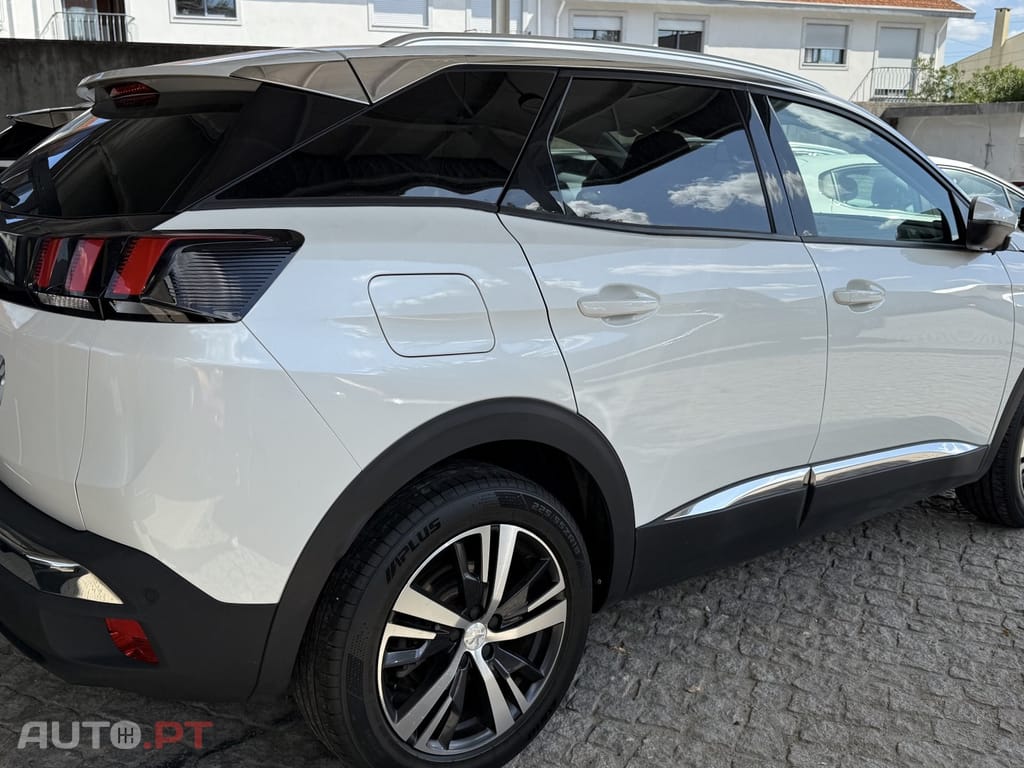 Peugeot 3008 1.2 PureTech Allure EAT8