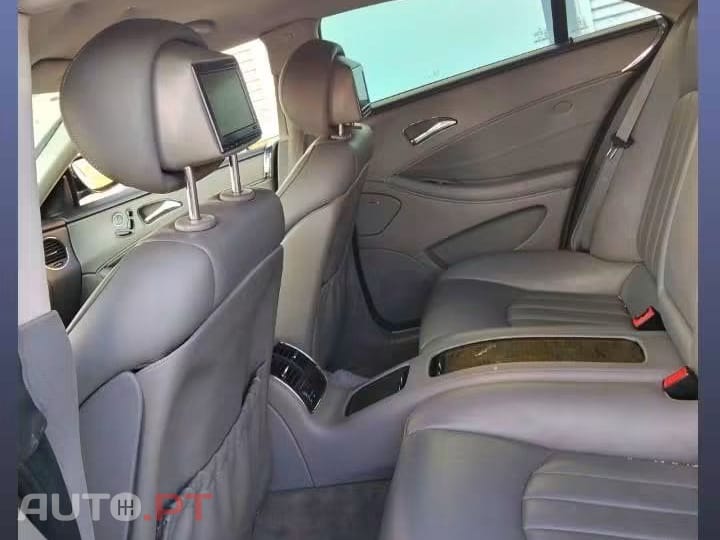 Mercedes-Benz CLS 320 Top gama