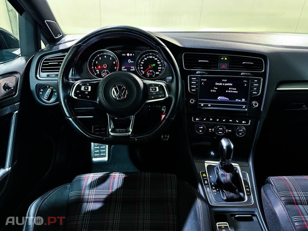 Volkswagen Golf GTi DSG