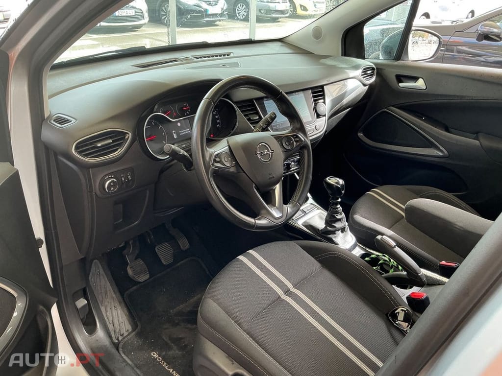 Opel Crossland 1.2 T Design & Tech