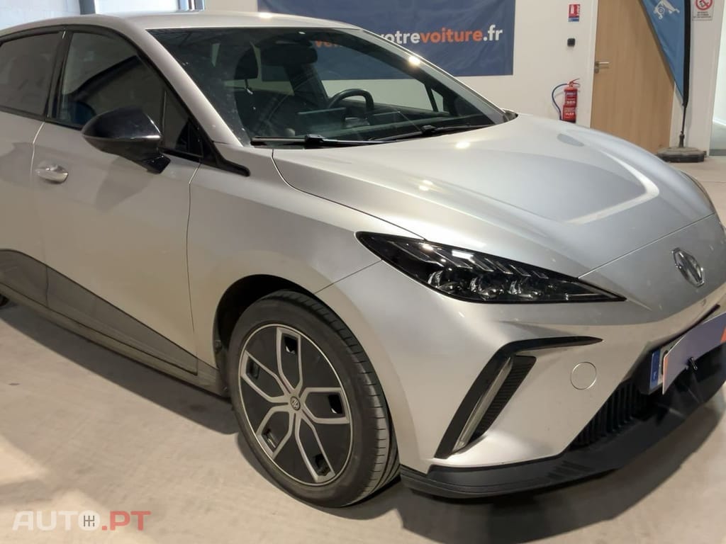 MG MG4 64 kWh Luxury