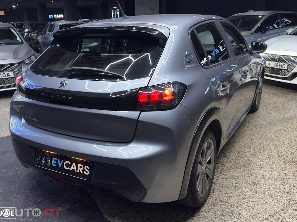 Peugeot E-208 50 kWh Active Pack