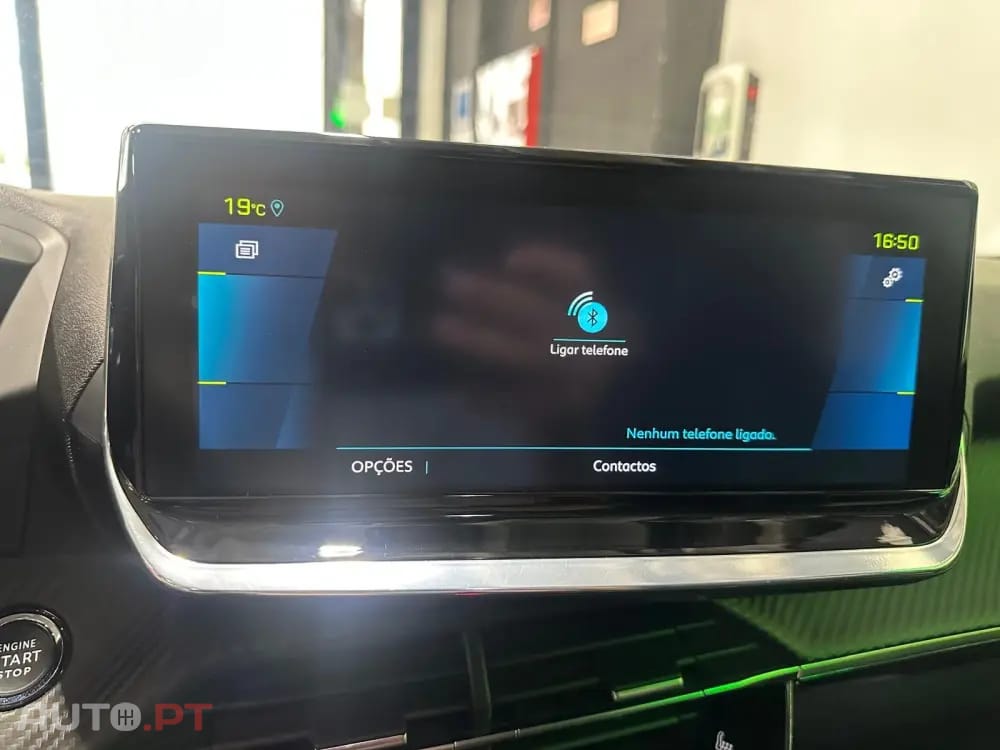 Peugeot E-2008 50 kWh Active Pack