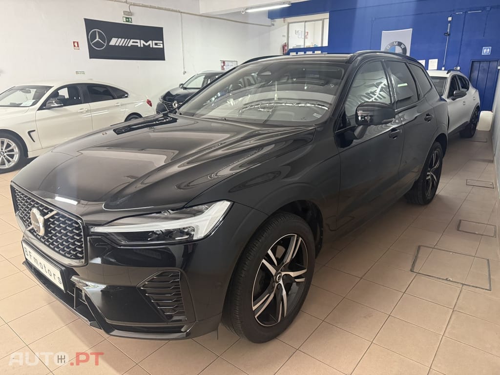 Volvo XC60 2.0 B4 Plus Dark