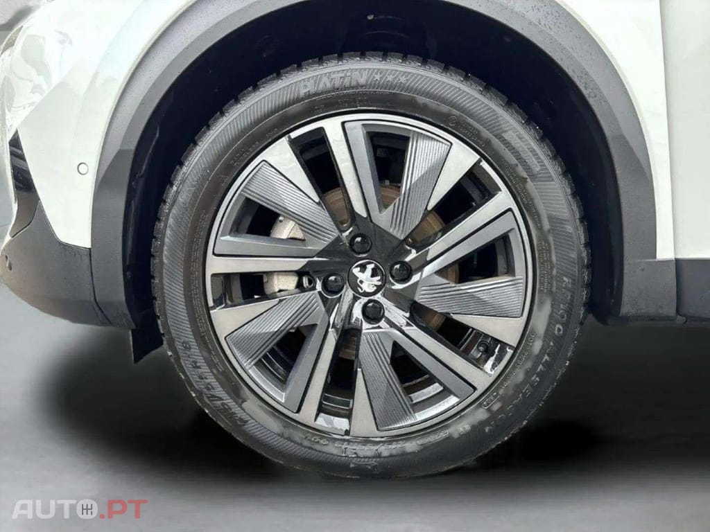 Peugeot E-2008 GT 