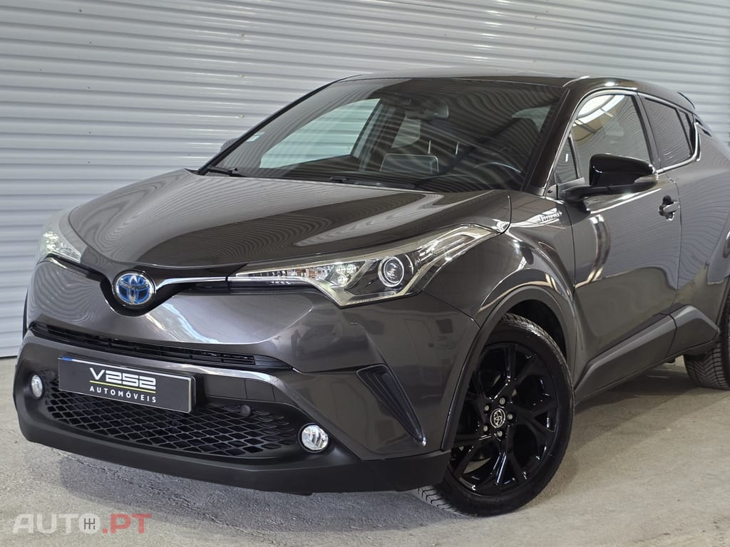 Toyota C-HR 1.8 Hybrid Square Collection