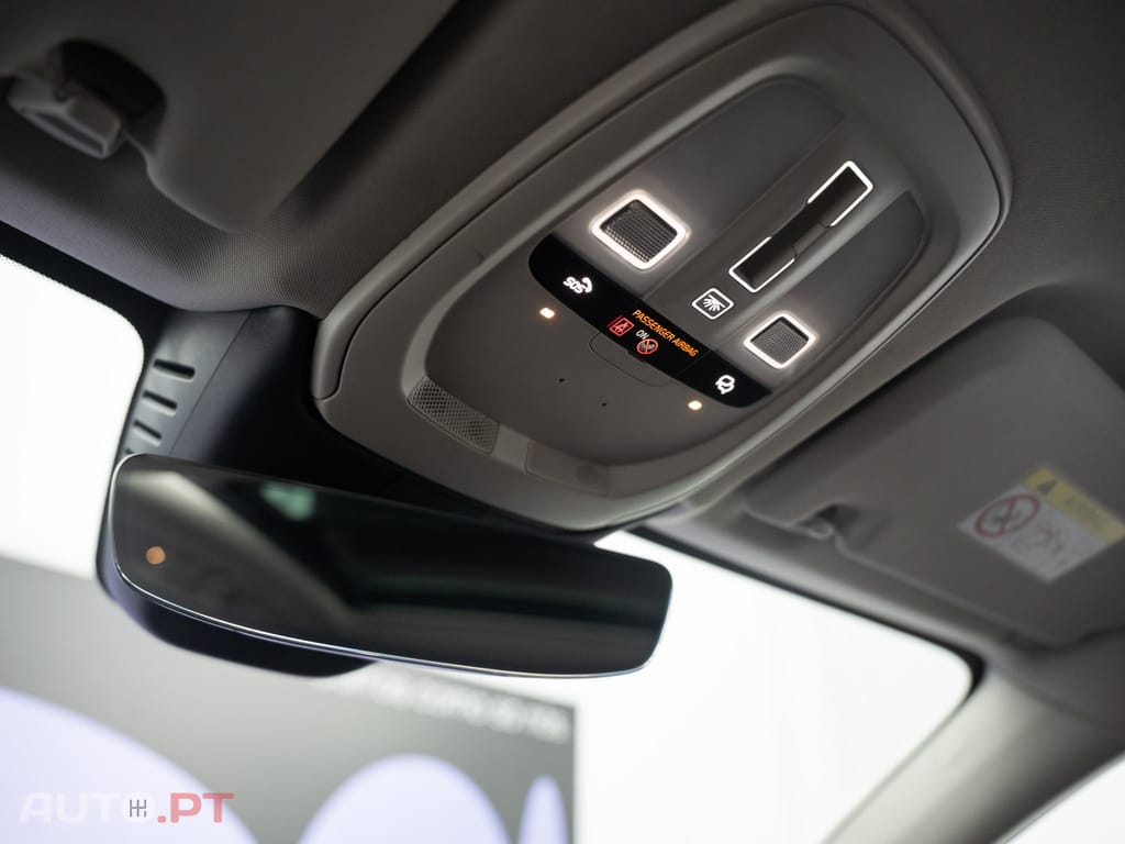 Volvo XC60 2.0 T6 PHEV Plus Dark