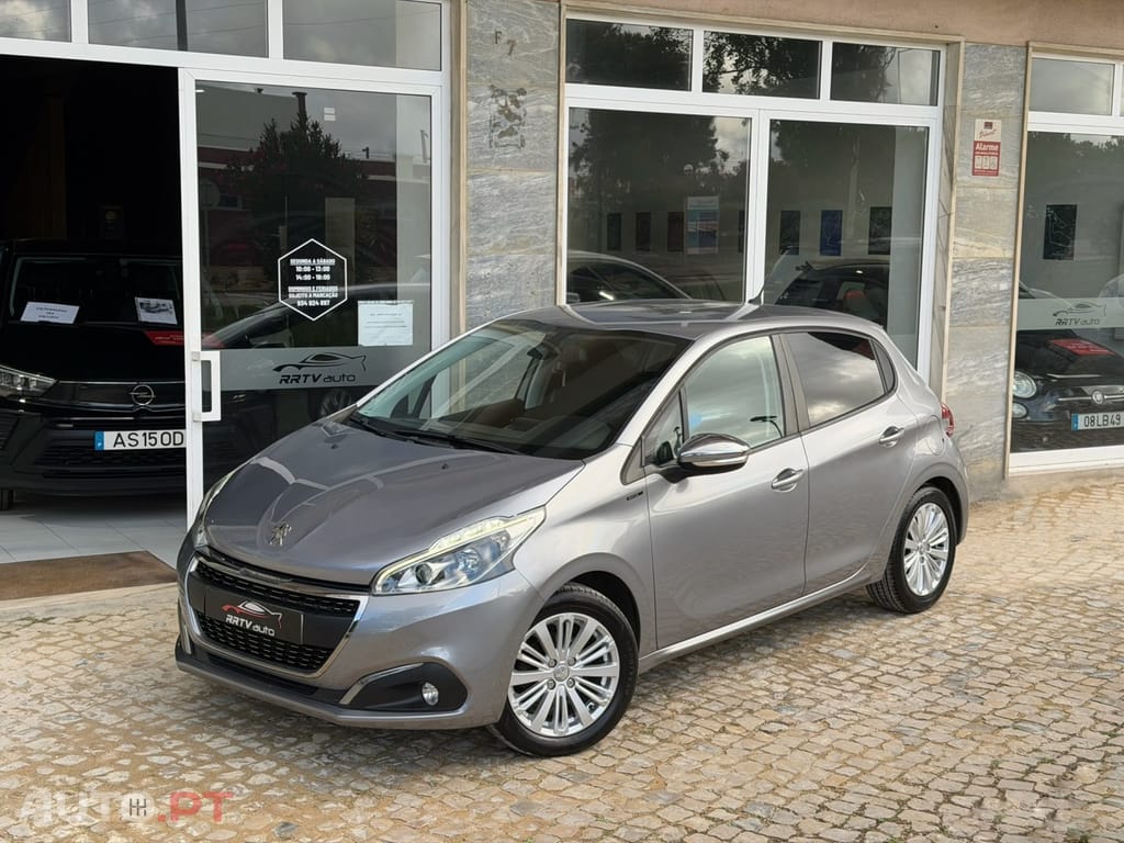 Peugeot 208 1.2 PureTech Signature