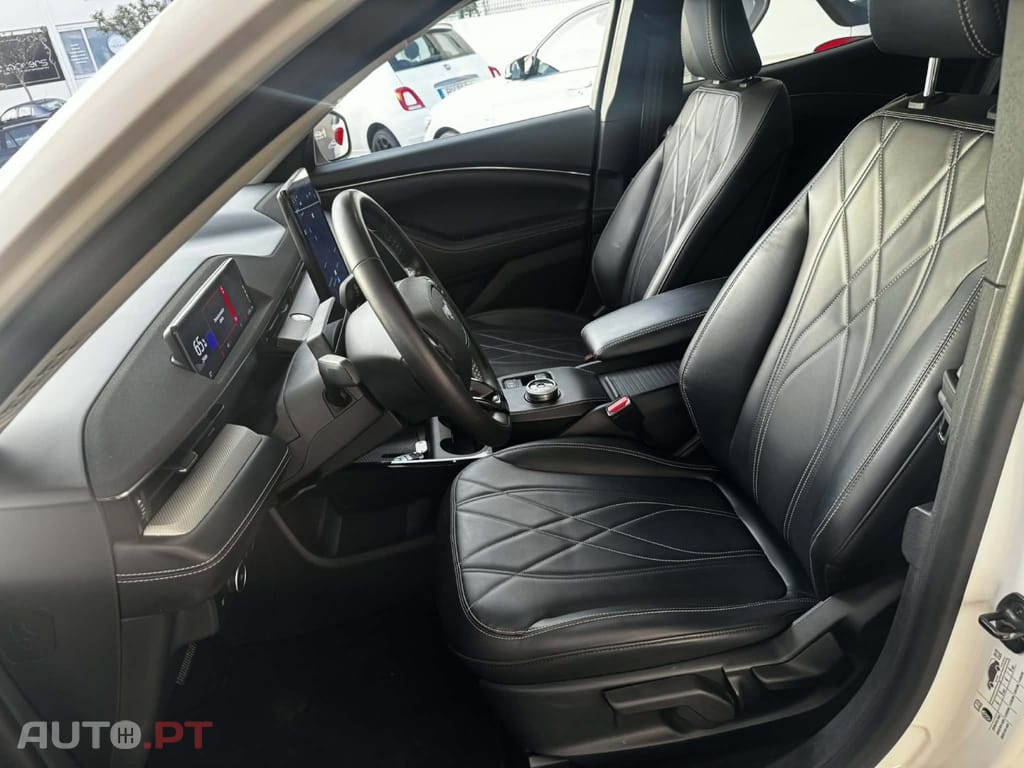 Ford Mustang Mach-E 75.7 kWh Base