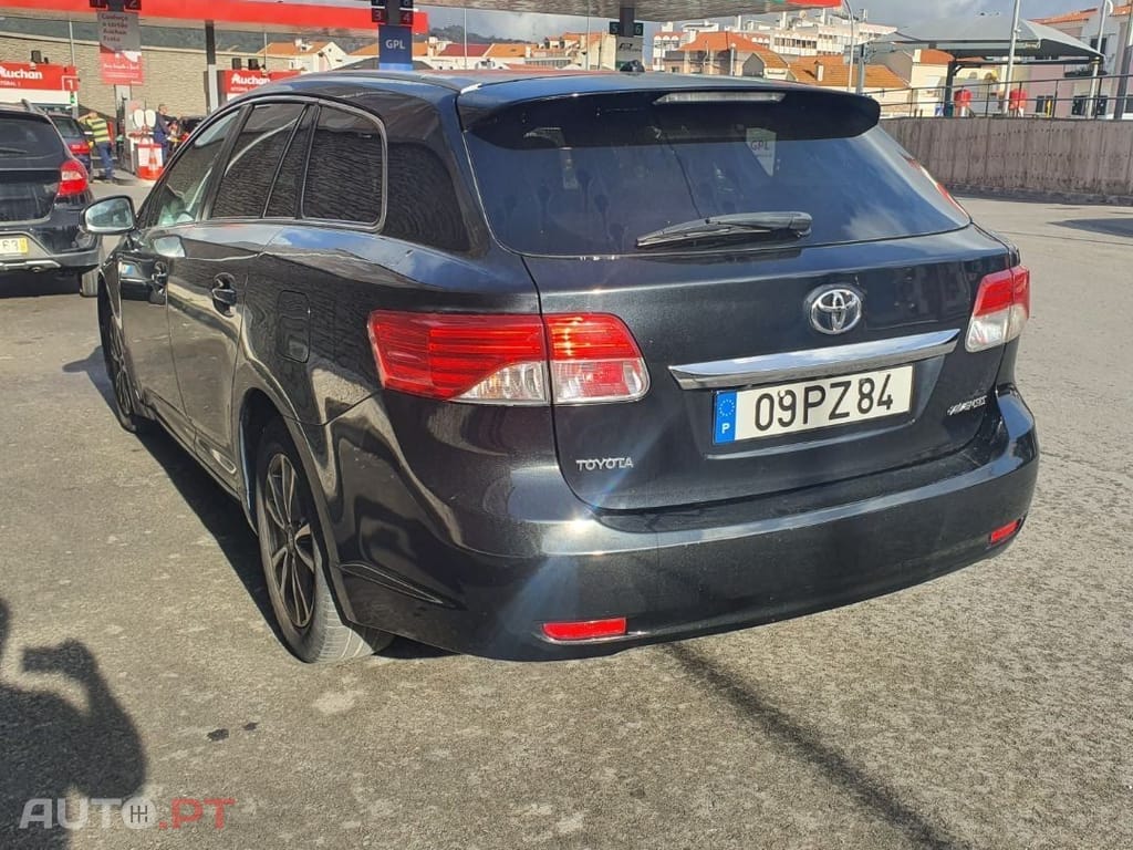 Toyota Avensis SD 2.0 D-4D Exclusive