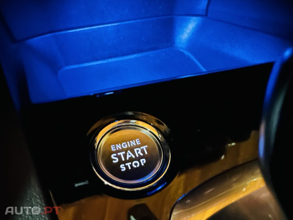 Peugeot 5008 1.2 PureTech Allure EAT8