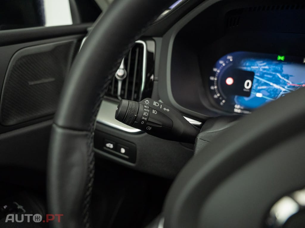Volvo XC60 2.0 T6 PHEV Ultra Dark AWD