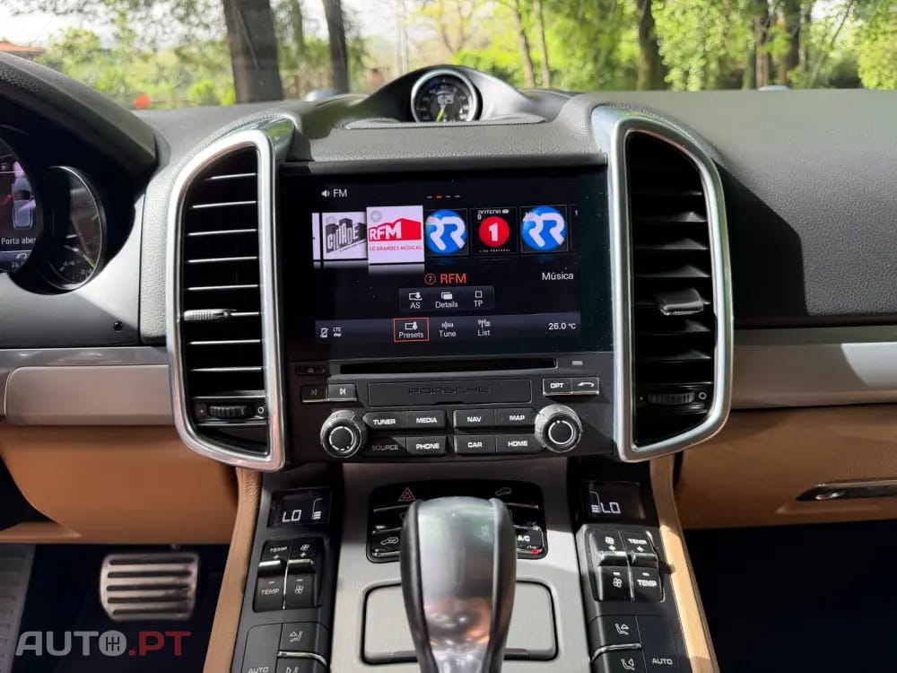 Porsche Cayenne S E-Hybrid Platinum Edition