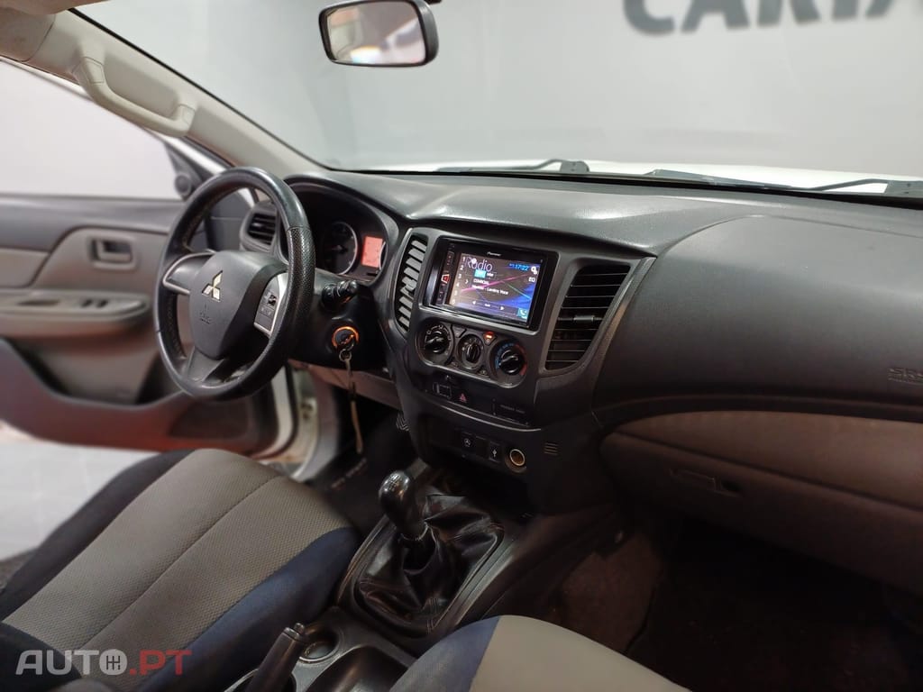 Mitsubishi L200 4X2