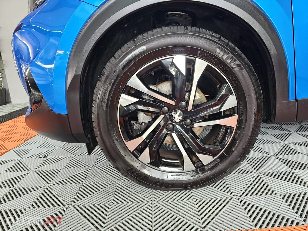 Peugeot 2008 1.2 PureTech Allure Pack