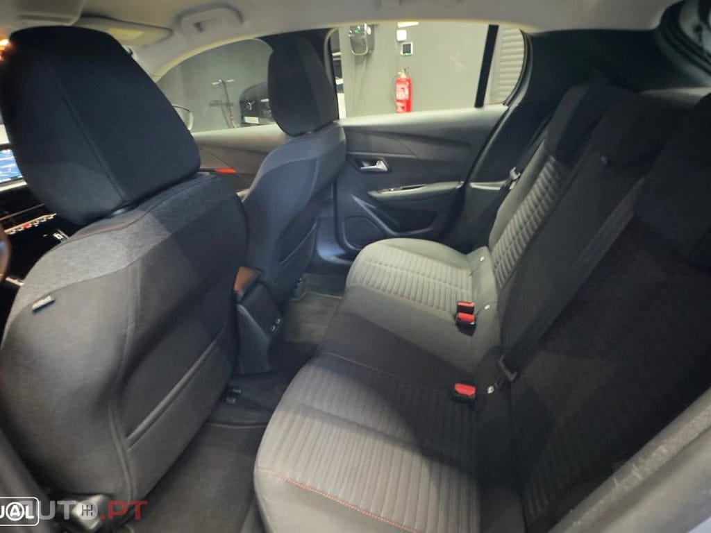 Peugeot E-208 50 kWh Active Pack