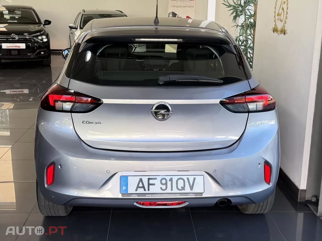 Opel Corsa 1.5 D Edition — fotografia 5