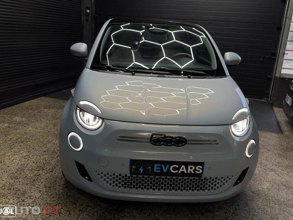 Fiat 500e La Prima