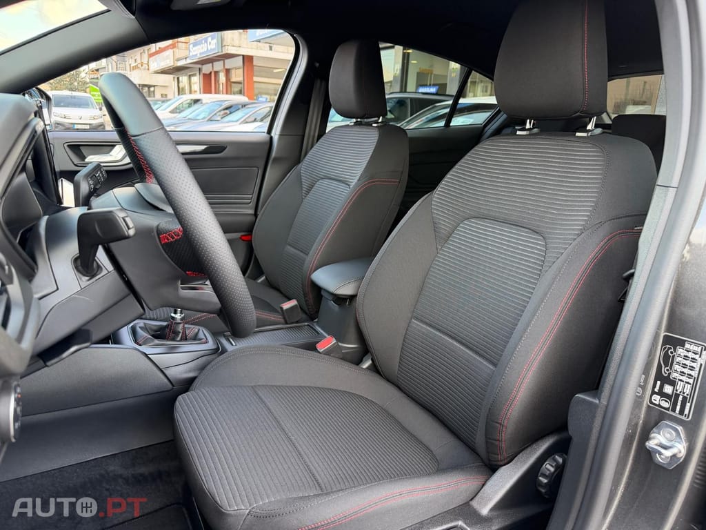 Ford Focus 1.0 EcoBoost MHEV ST-Line