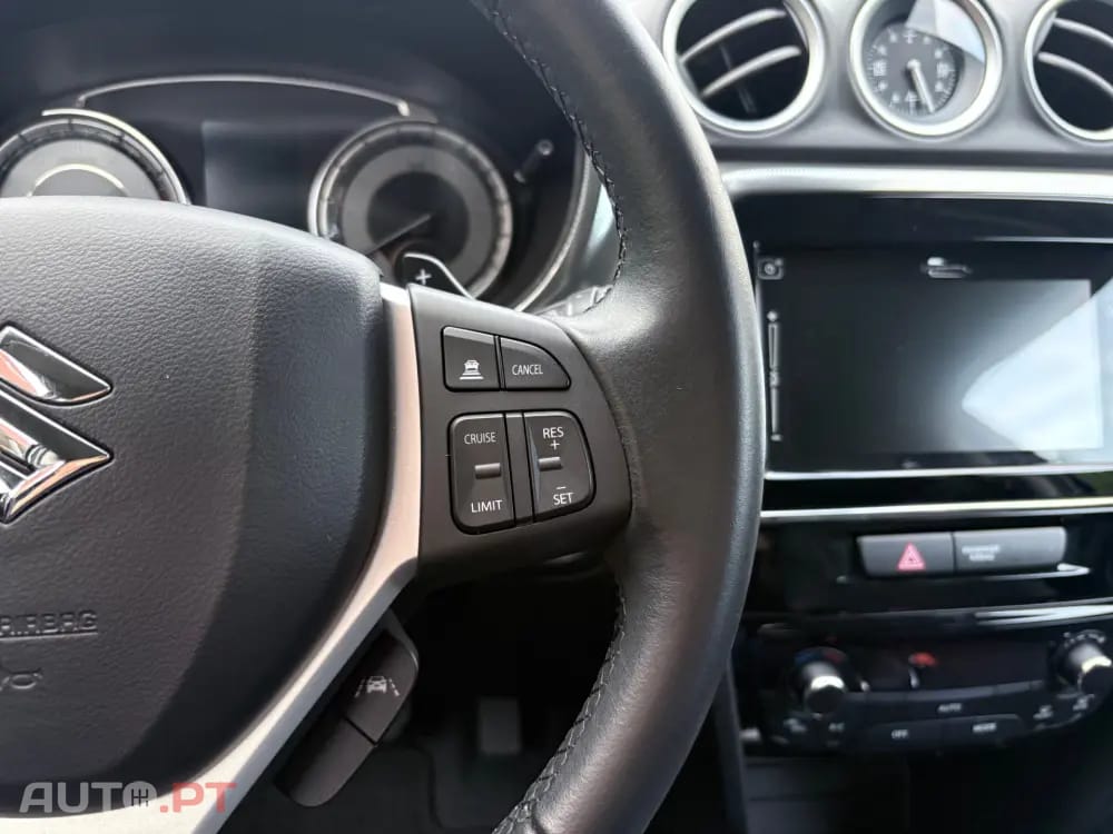 Suzuki Vitara 1.5L AGS GLX Strong Hybrid