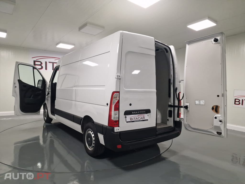 Renault Master L2H2 3.5T 2.3 DCI 130CV GPS CAM. TRASEIRA IVA DEDUTIVEL