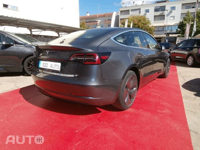 Tesla Model 3 Standard Range Plus RWD