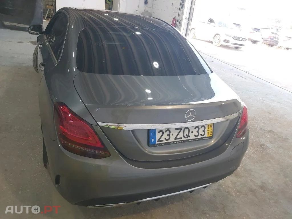 Mercedes-Benz C 300 de AMG Line