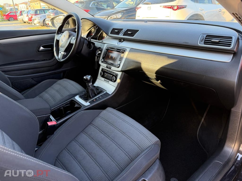 Volkswagen Passat CC 2.0 TDi