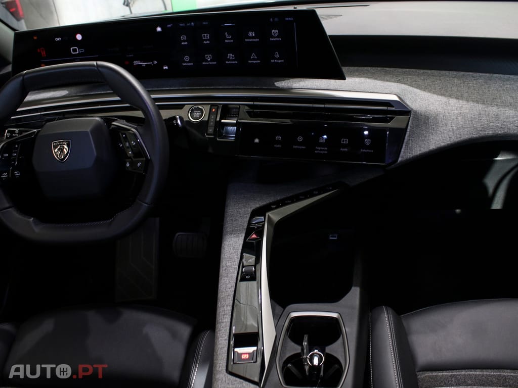 Peugeot 3008 1.2 Hybrid Allure e-DCS6