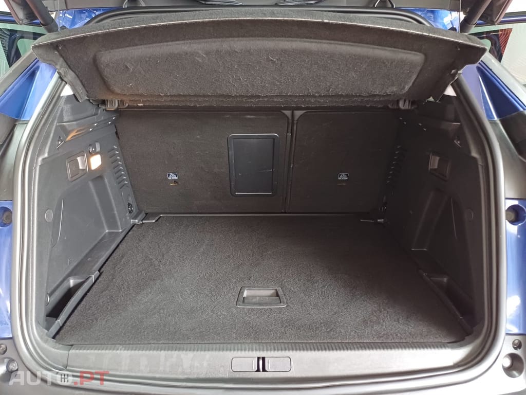 Peugeot 3008 1.5 BlueHDi Allure EAT8