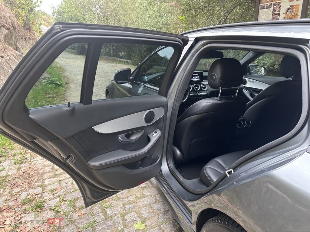 Mercedes-Benz C 220 d AMG Line