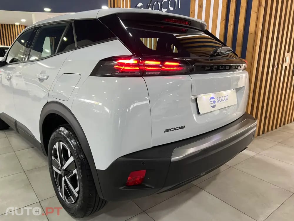 Peugeot 2008 1.2 PureTech Style — fotografia 6