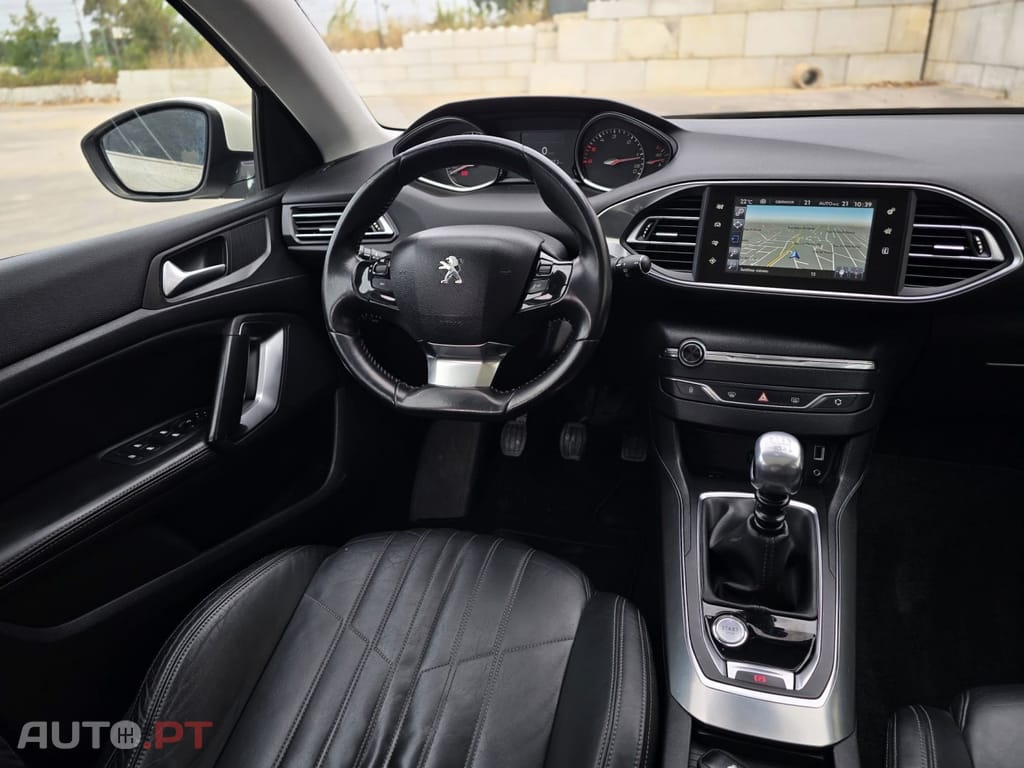 Peugeot 308 1.6 BlueHDi Allure J17