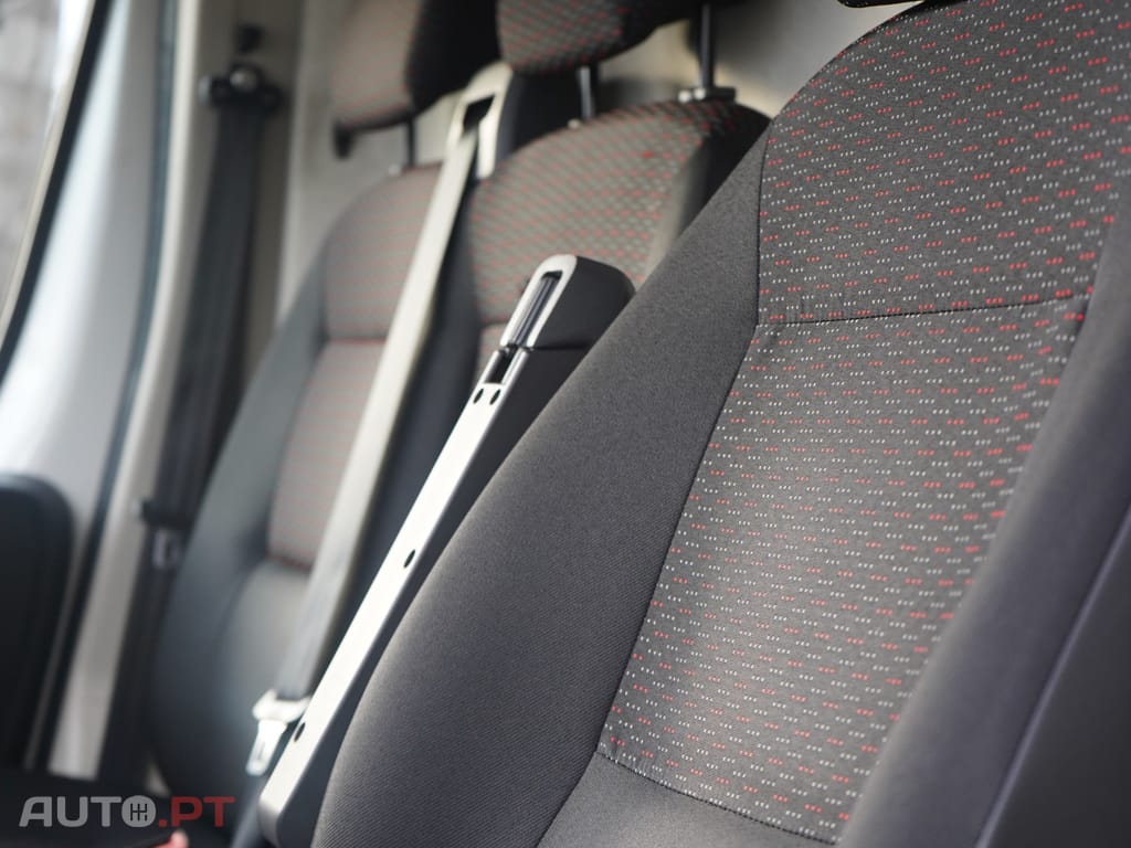 Citroen Jumper 2.2 BlueHDi 35 L3H2 Fibrada