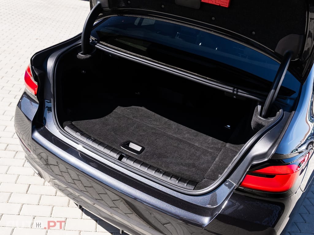 BMW 530 e Pack M — fotografia 10