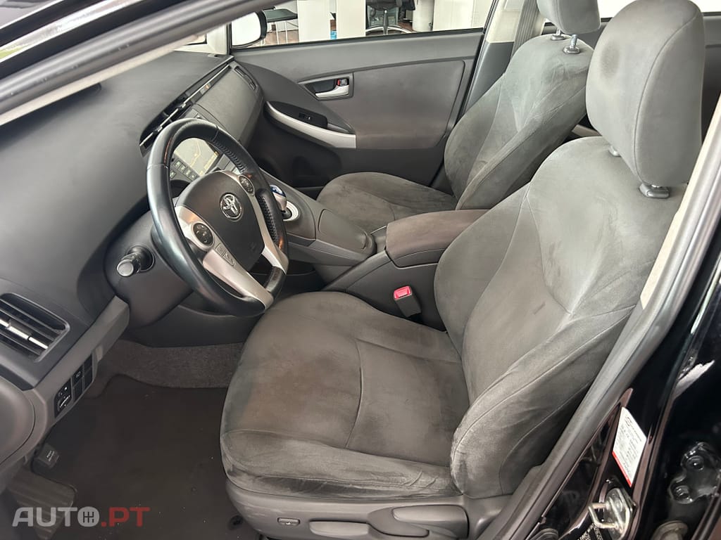 Toyota Prius 1.8 PREMIUM