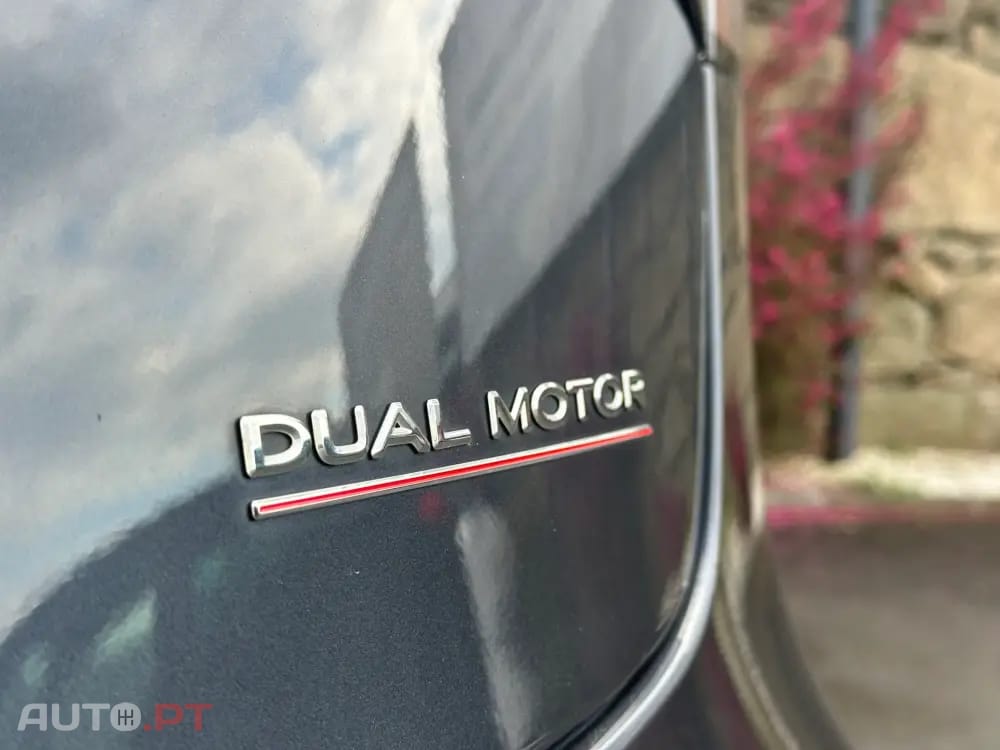 Tesla Model 3 Performance Tração Integral